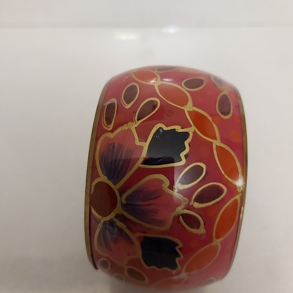 Chic Bracelet (Floral and Golden) - Picture 6 of 8